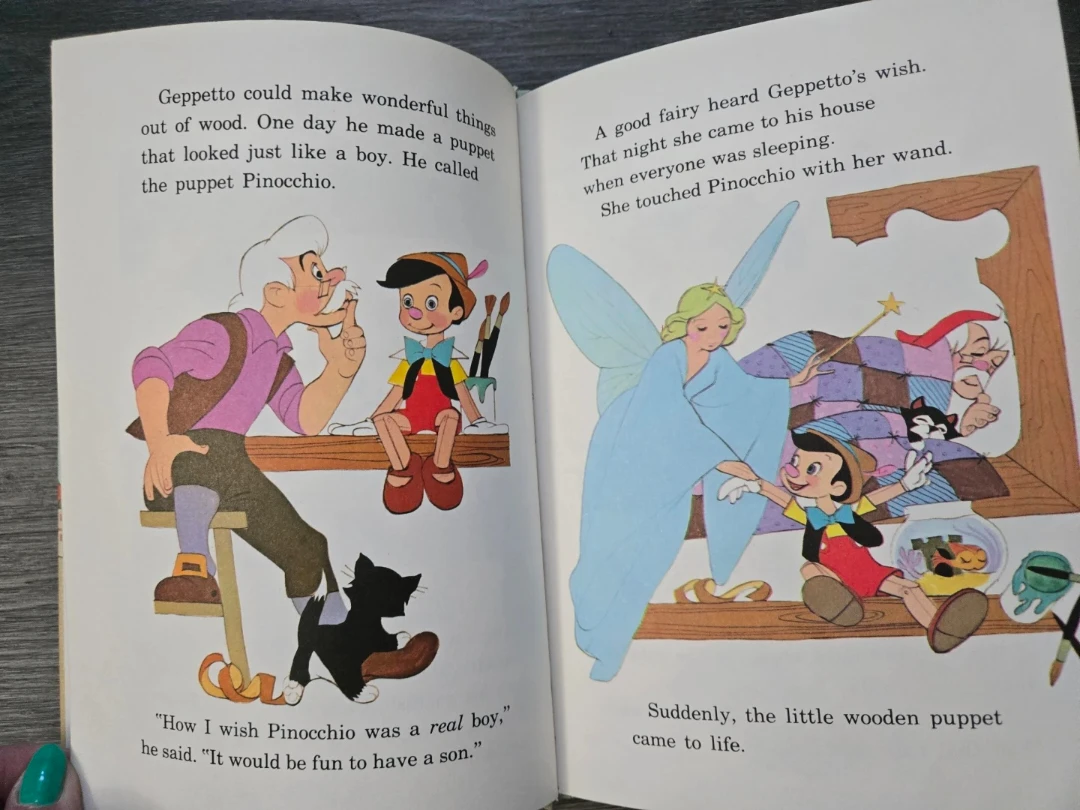 Two (2) Vintage Walt Disney's Children's Books - photo 4