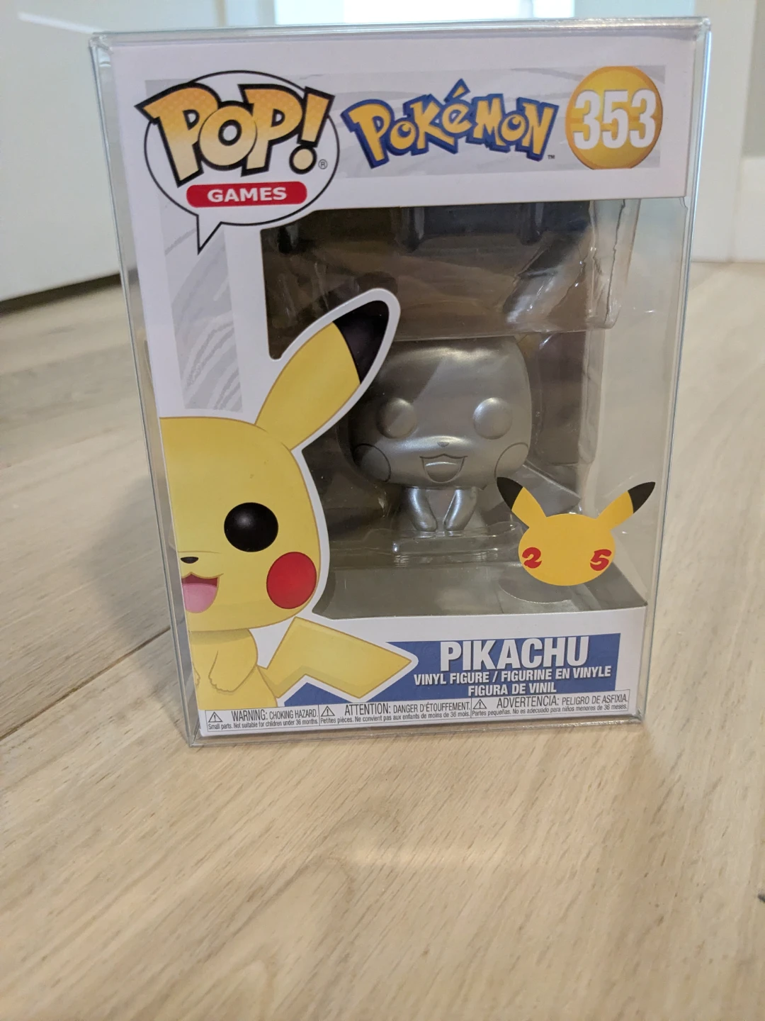 Silver Pikachu Funko Pop 25th Anniversary - photo 4