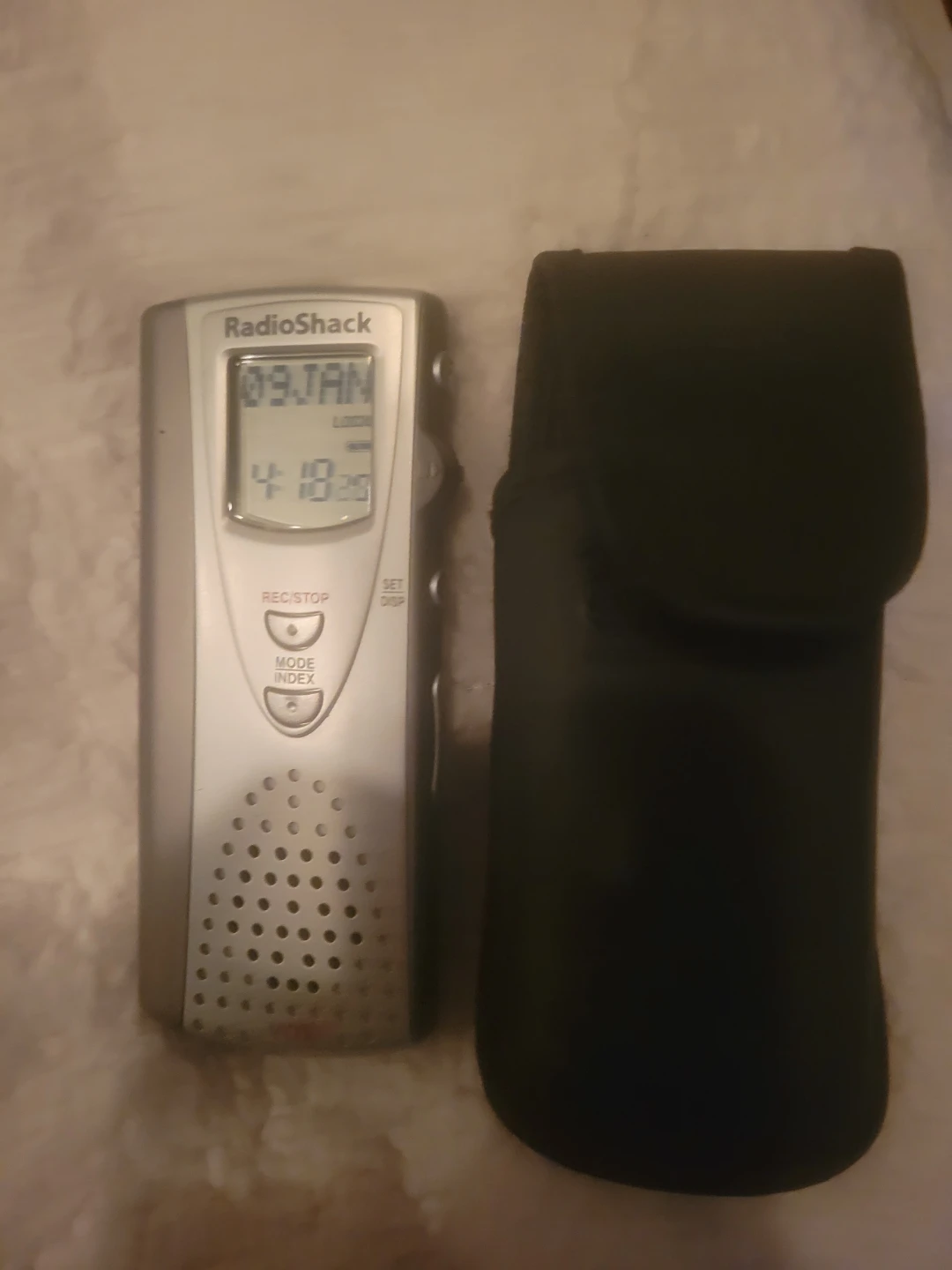 RadioShack Voice Recorder with Case - photo 2
