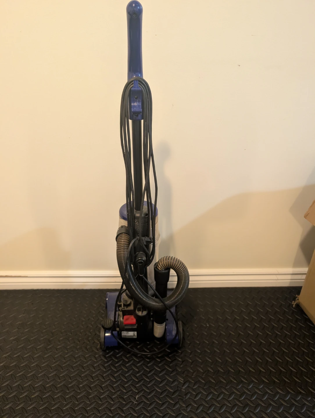 Bissell EasyVac Vacuum Cleaner - photo 2