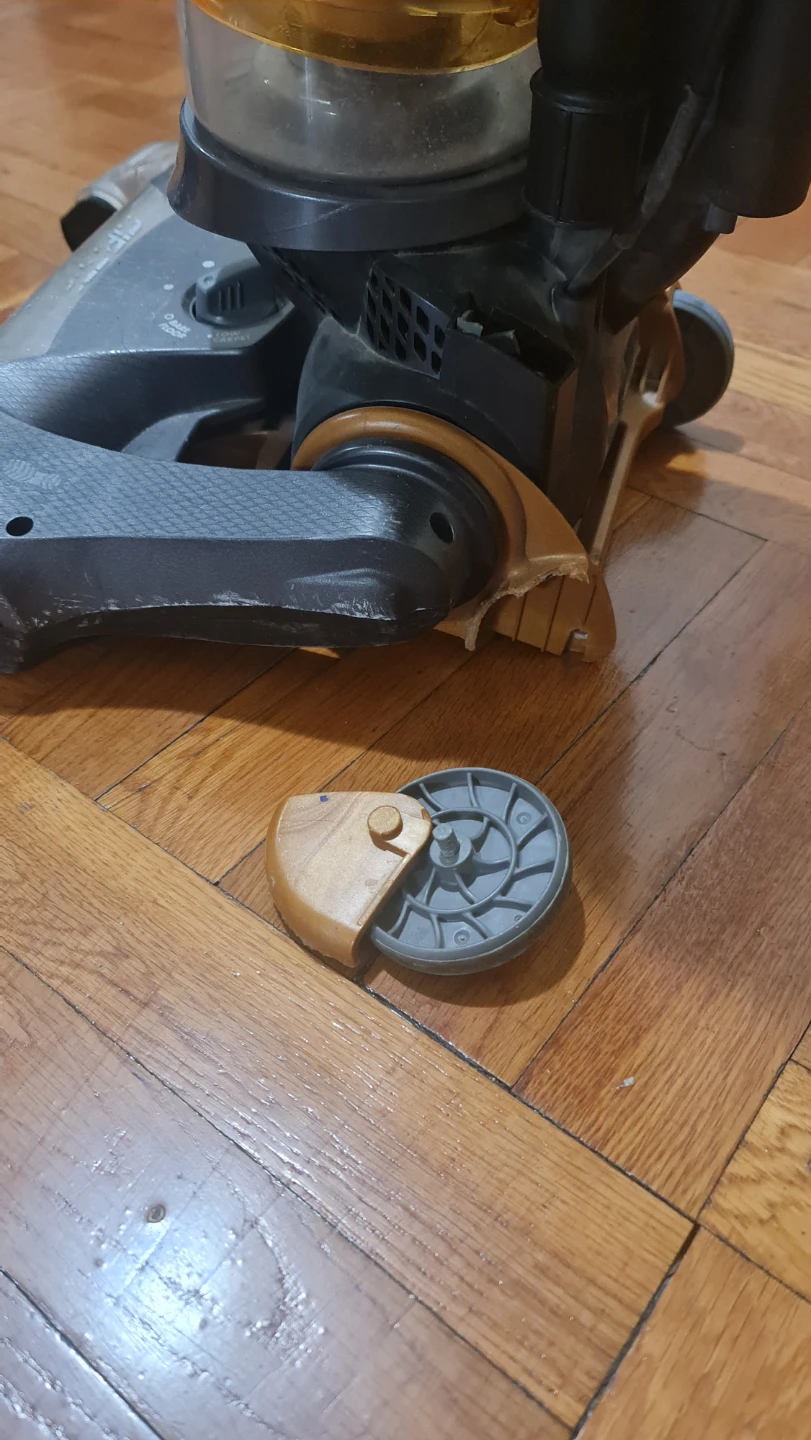 Eureka Multicyclonic Vacuum Cleaner - photo 5