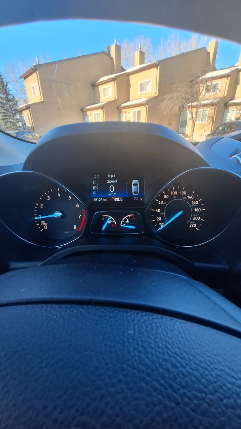 This Ford Escape SE 2018 is a reliable and well-maintained - photo 3