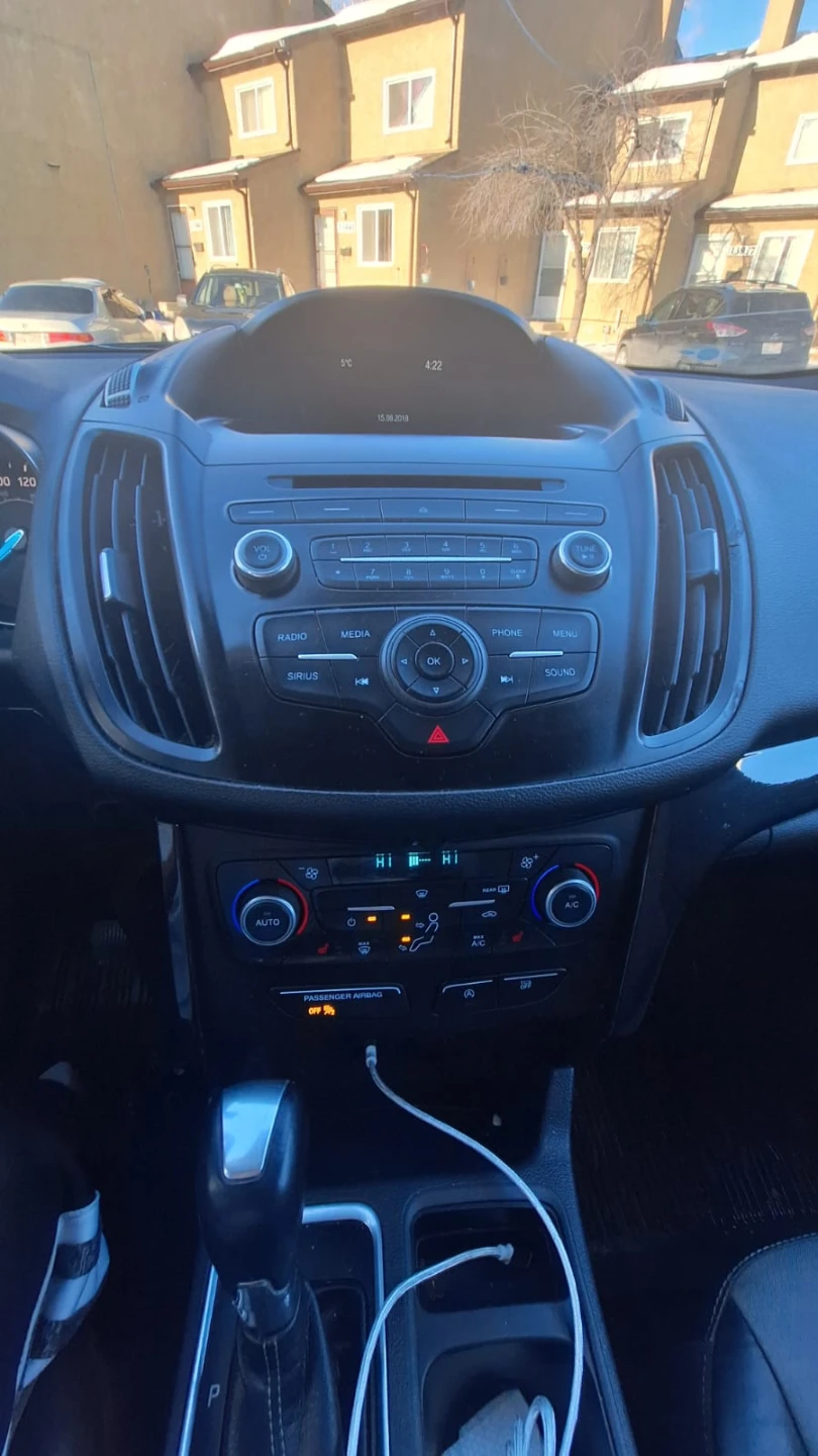 This Ford Escape SE 2018 is a reliable and well-maintained - photo 4
