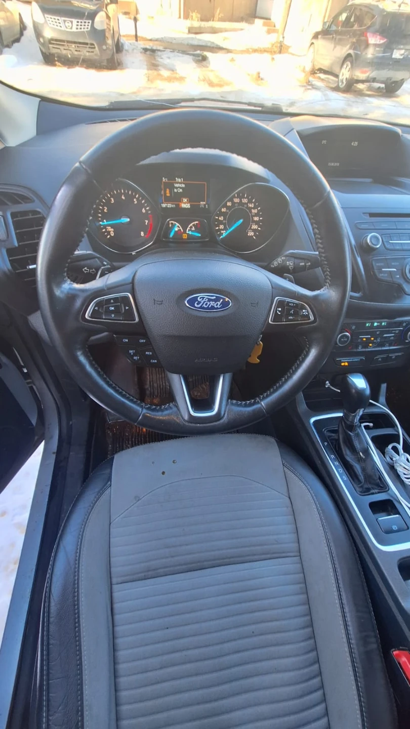 This Ford Escape SE 2018 is a reliable and well-maintained - photo 5