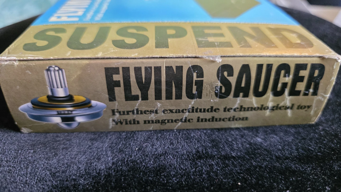 Suspend Flying Saucer with Magnetic Induction Toy - photo 2