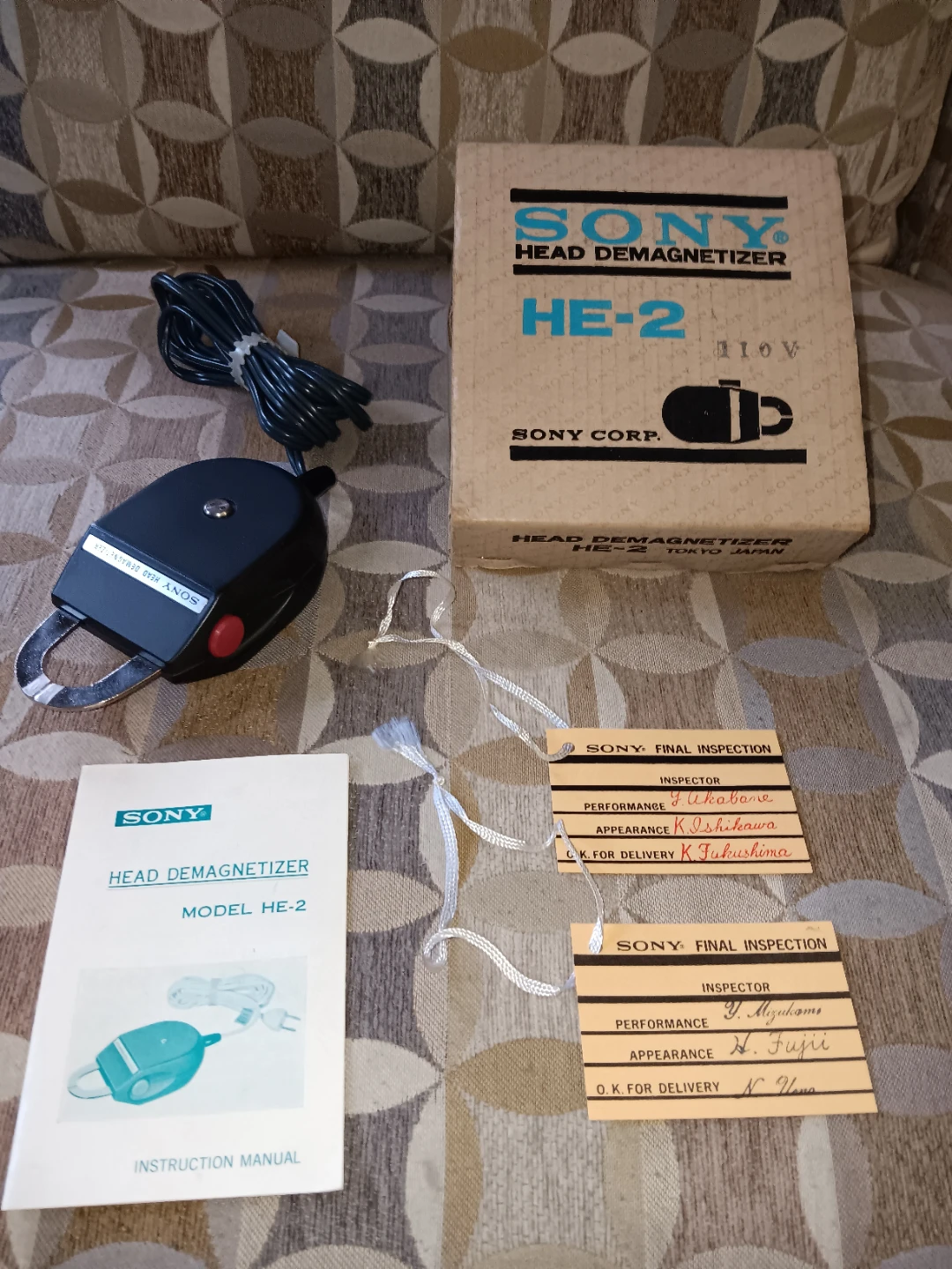Sony HE-2 Head Demagnetizer with Box and Manual