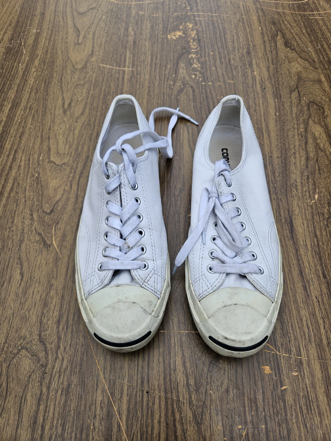 Mens Converse sneakers size 9