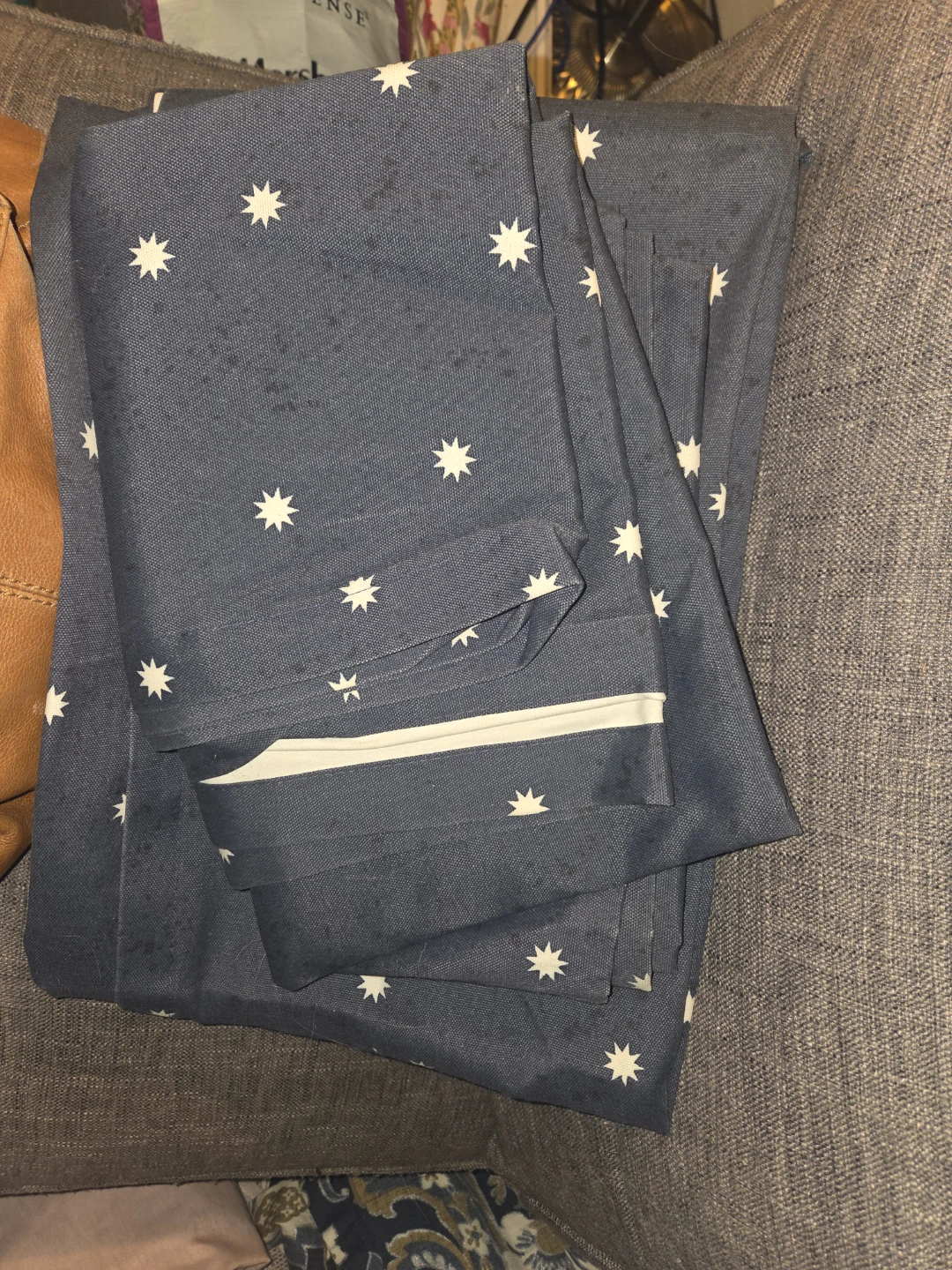 Kids Blue glow in the dark curtains