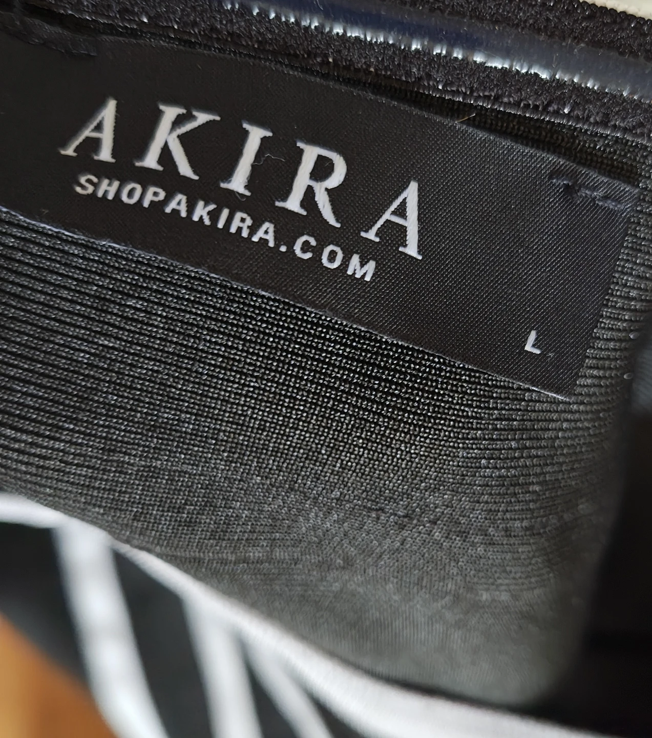 Black & White Strappy Off-the-Shoulder Akira Top - photo 4
