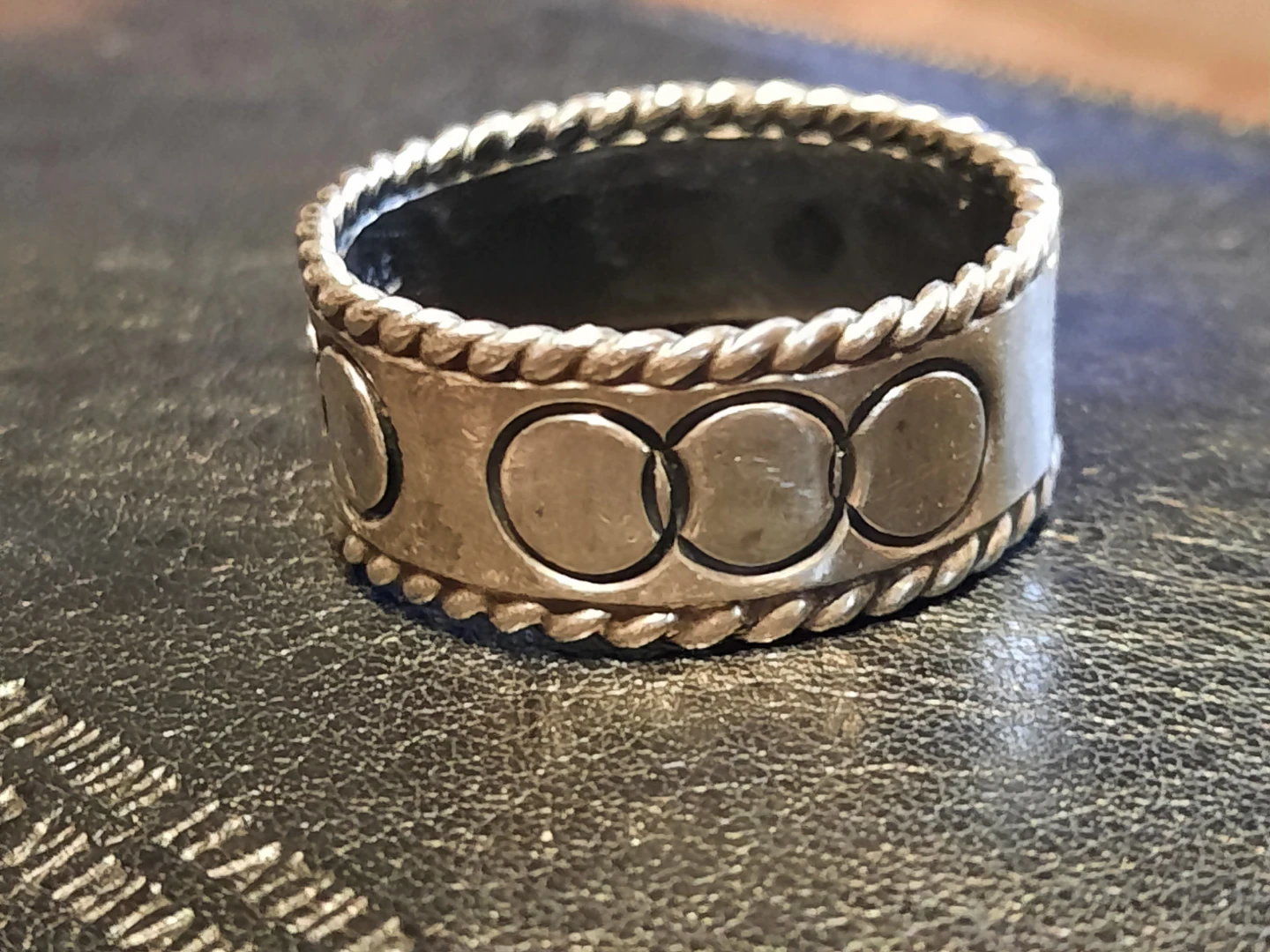 Silver 925 Ring with Circle Design
