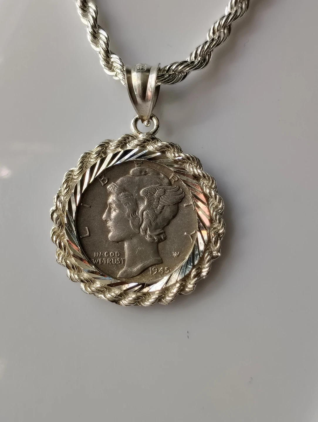1945 Mercury Dime Pendant with Silver Rope Chain - photo 5