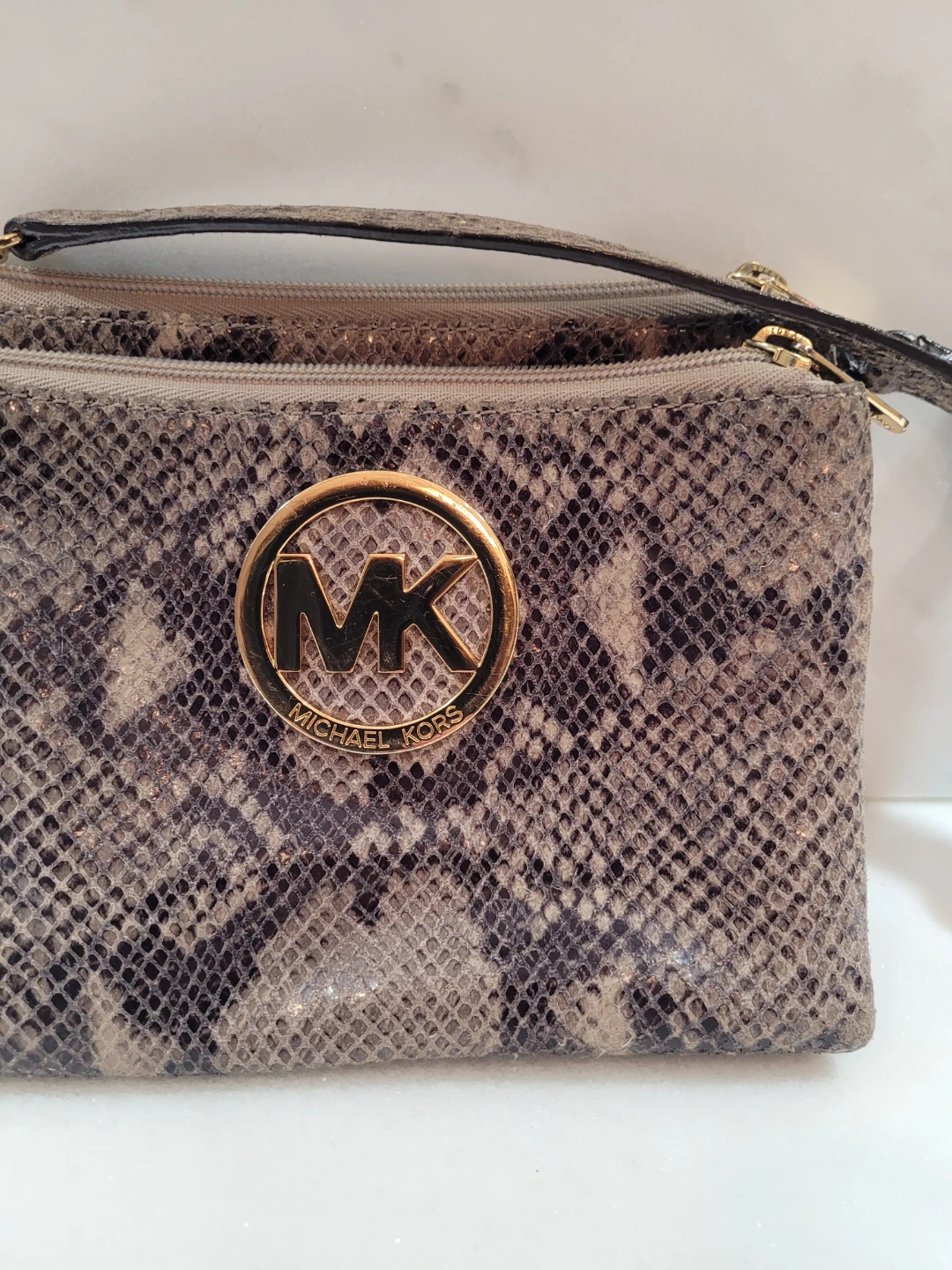 Michael Kors Crossbody Purse With Built-in Wallet - photo 2