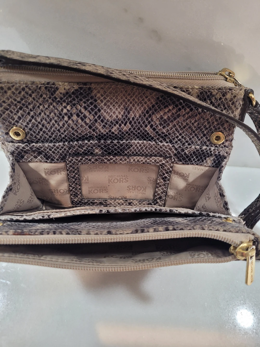 Michael Kors Crossbody Purse With Built-in Wallet - photo 3