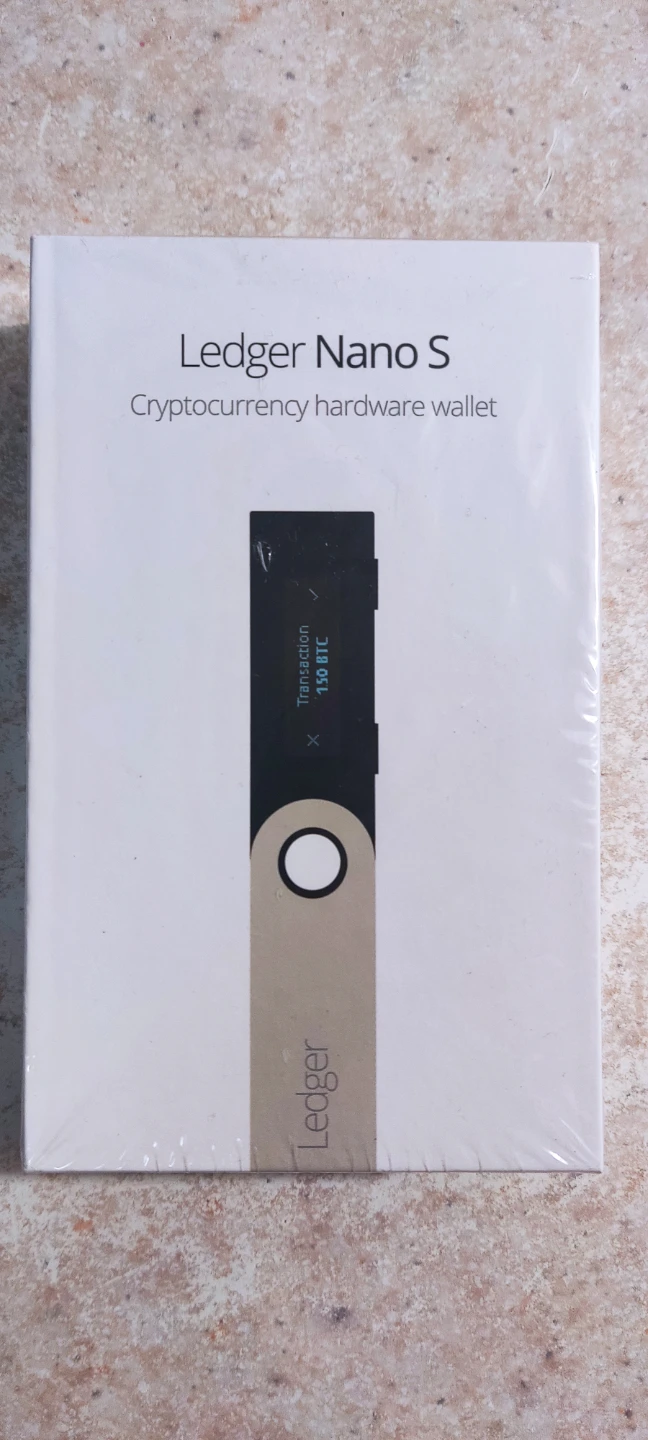 New Ledger Nano S Cryptocurrency Hardware Wallet