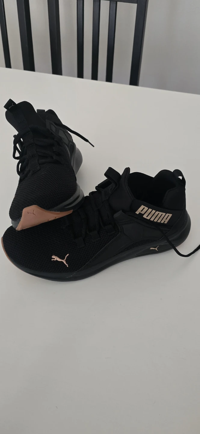 Puma Man's Black Gold SoftFoam Running Shoes Size 9.5
