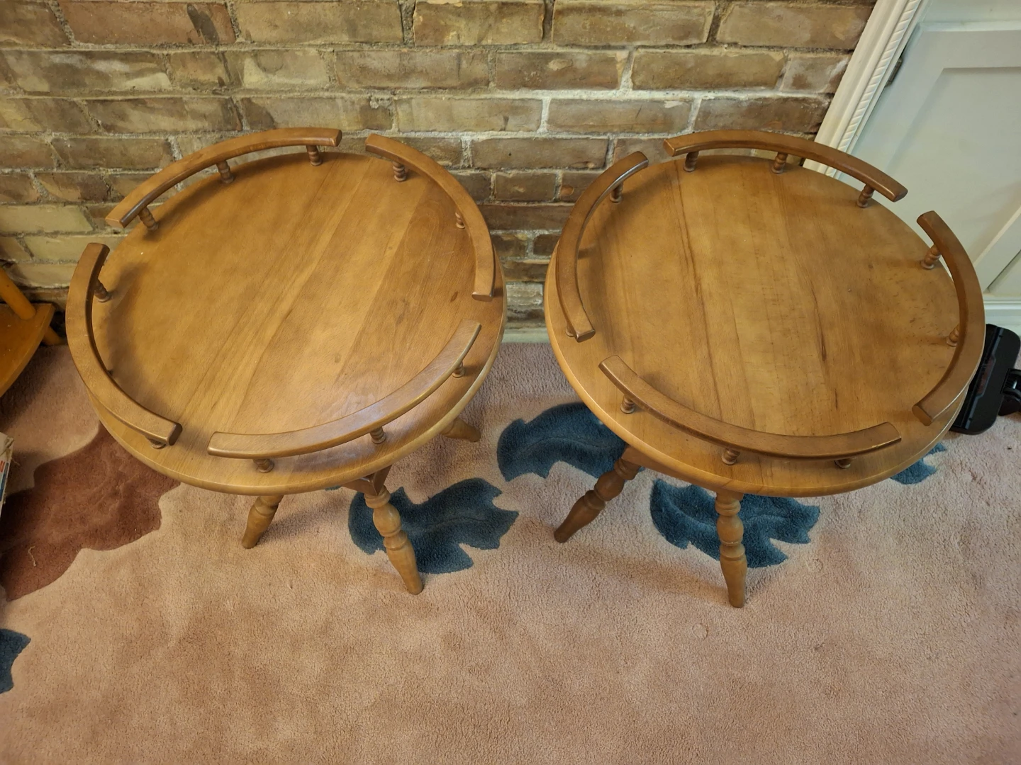 Pair of Wooden Round Accent Tables - photo 3