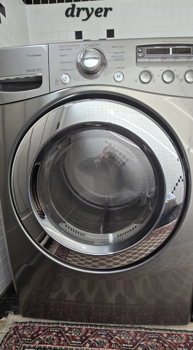 LG TrueSteam Washer and Dryer Set - photo 3