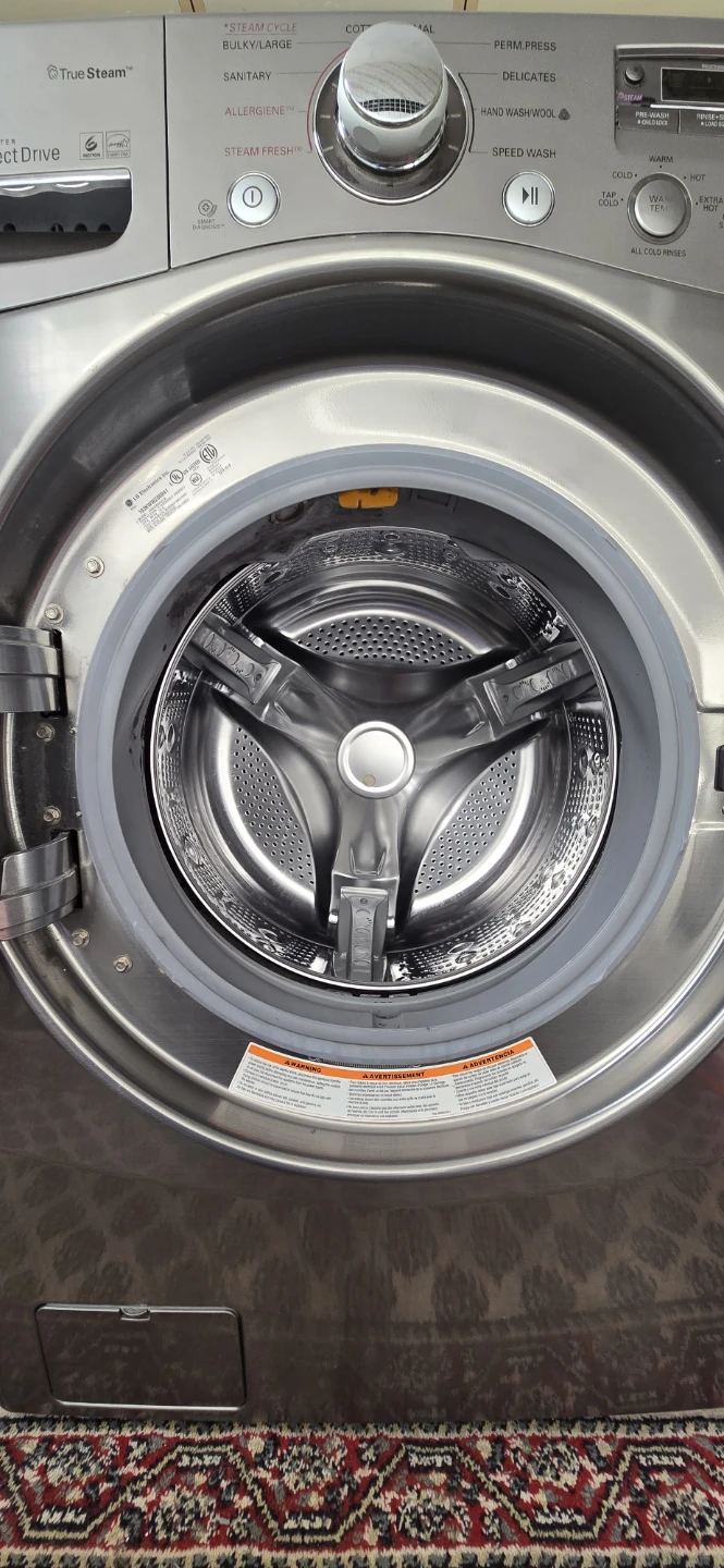 LG TrueSteam Washer and Dryer Set - photo 5