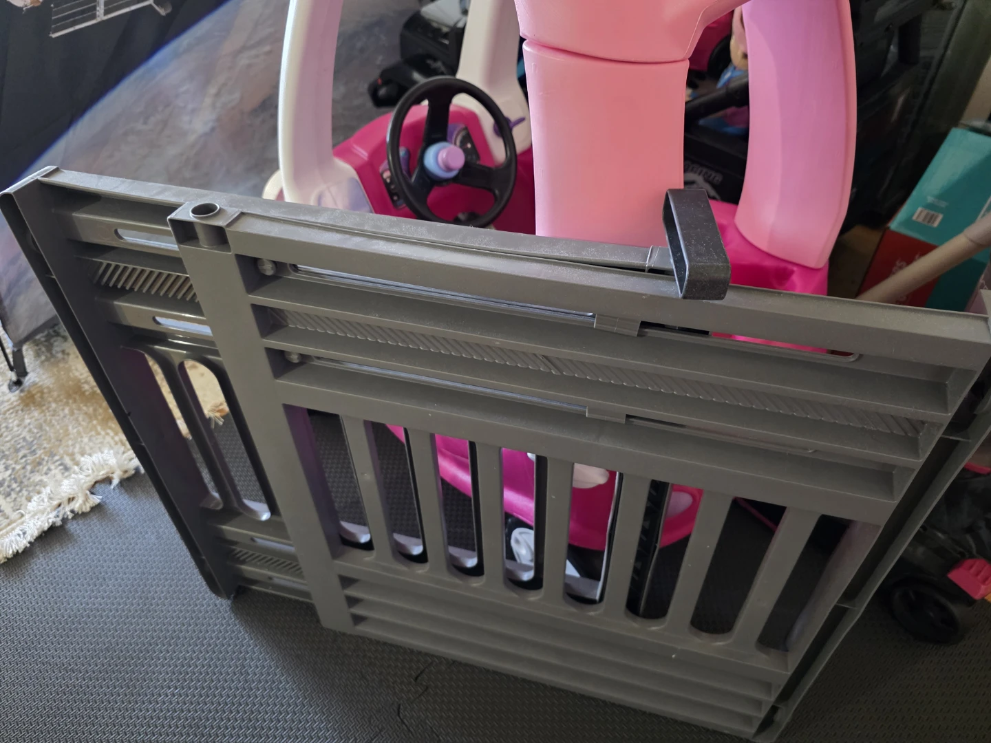 Baby Gate - Grey Plastic - photo 4
