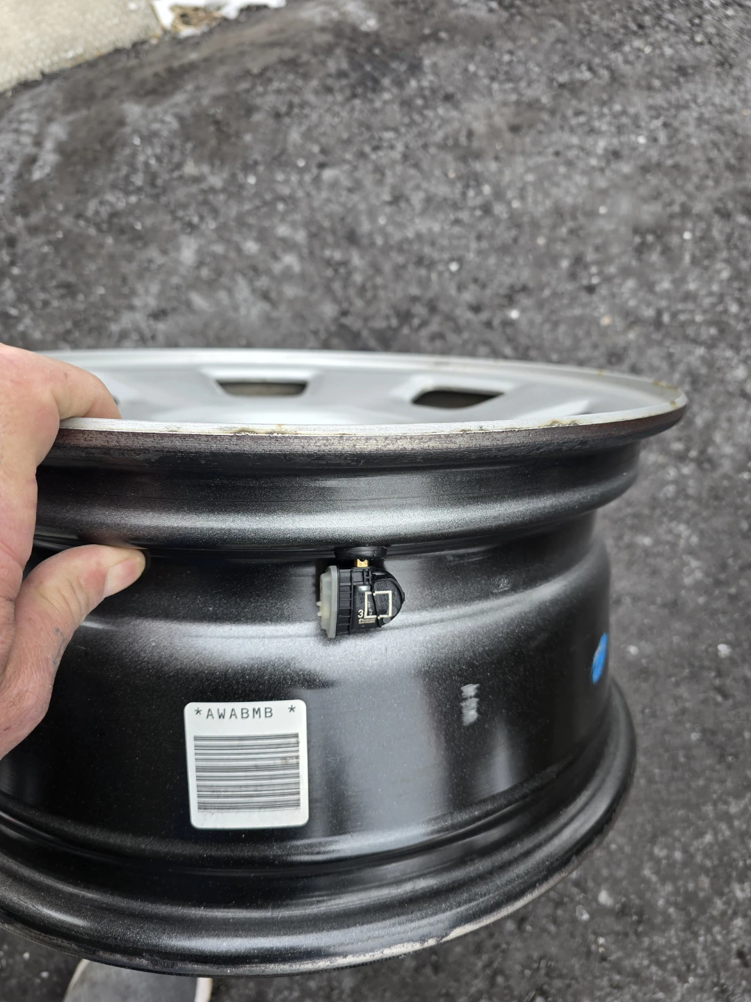 Chevrolet Steel Wheel Rim with Hubcap