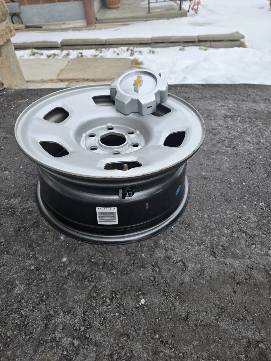 Chevrolet Steel Wheel Rim with Hubcap - photo 3