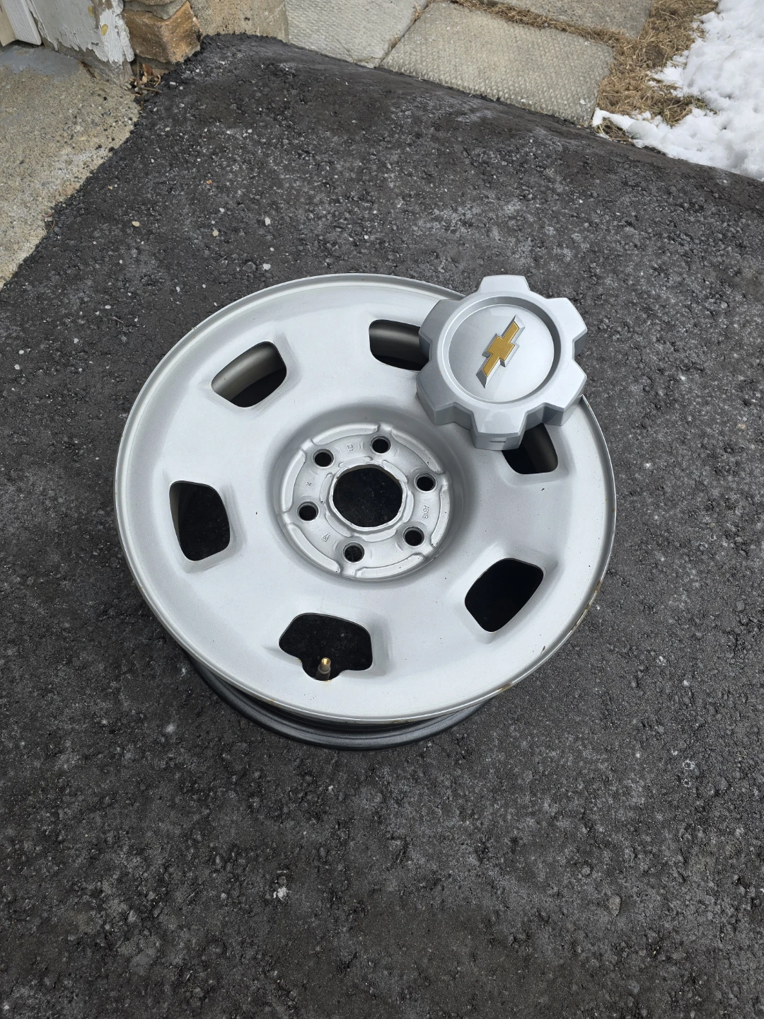 Chevrolet Steel Wheel Rim with Hubcap - photo 4