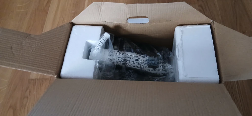 BLACK+DECKER Light 'n Easy Steam Iron - photo 2