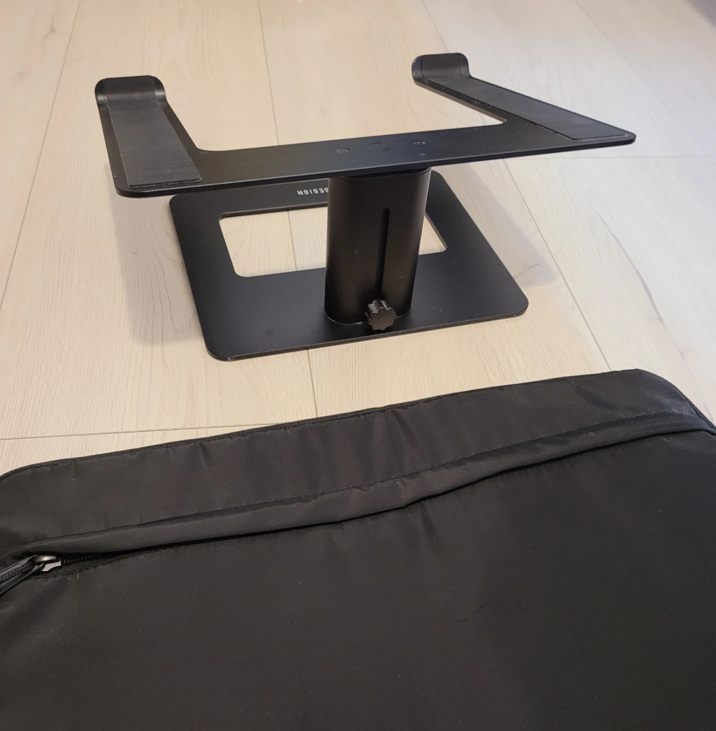 Adjustable Laptop Stand with H&M Black Carrying Laptop bag - photo 2