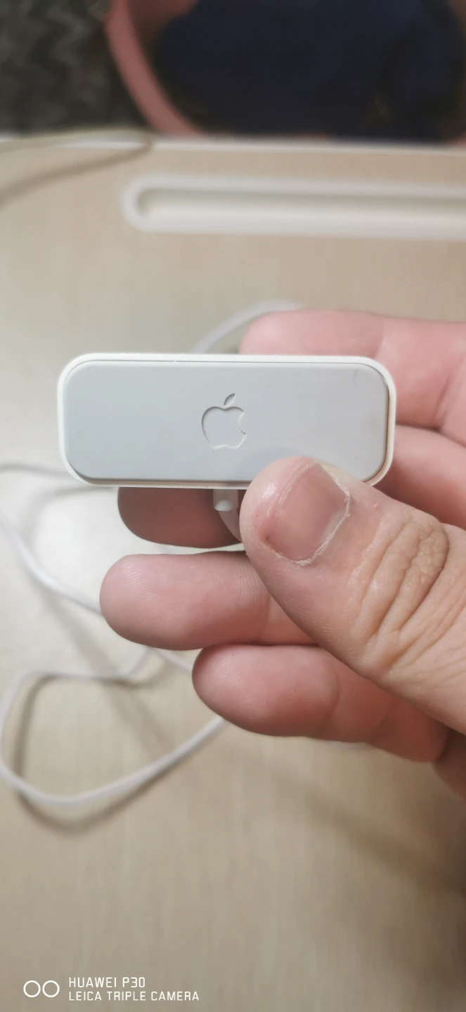 Apple iPod Shuffle with Dock Charger - photo 3