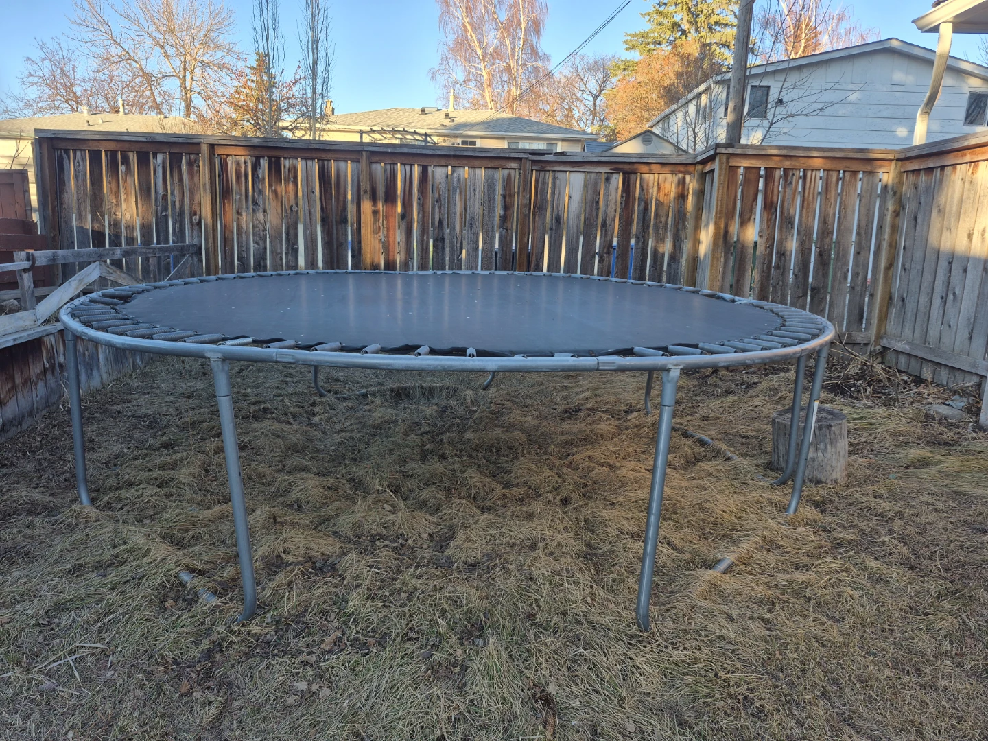 Round Trampoline