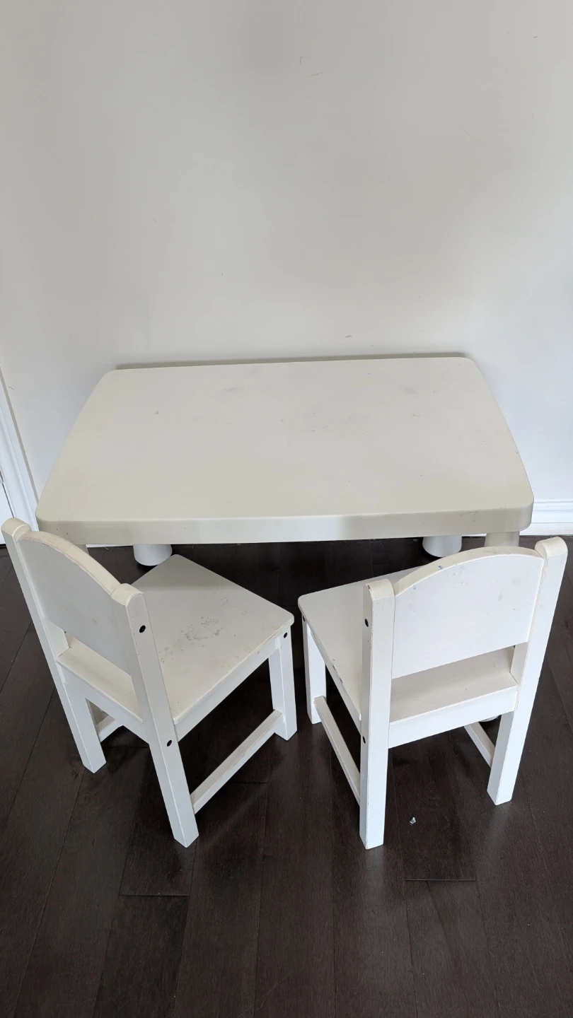 White Kids Table and 2 Chairs Set - photo 2