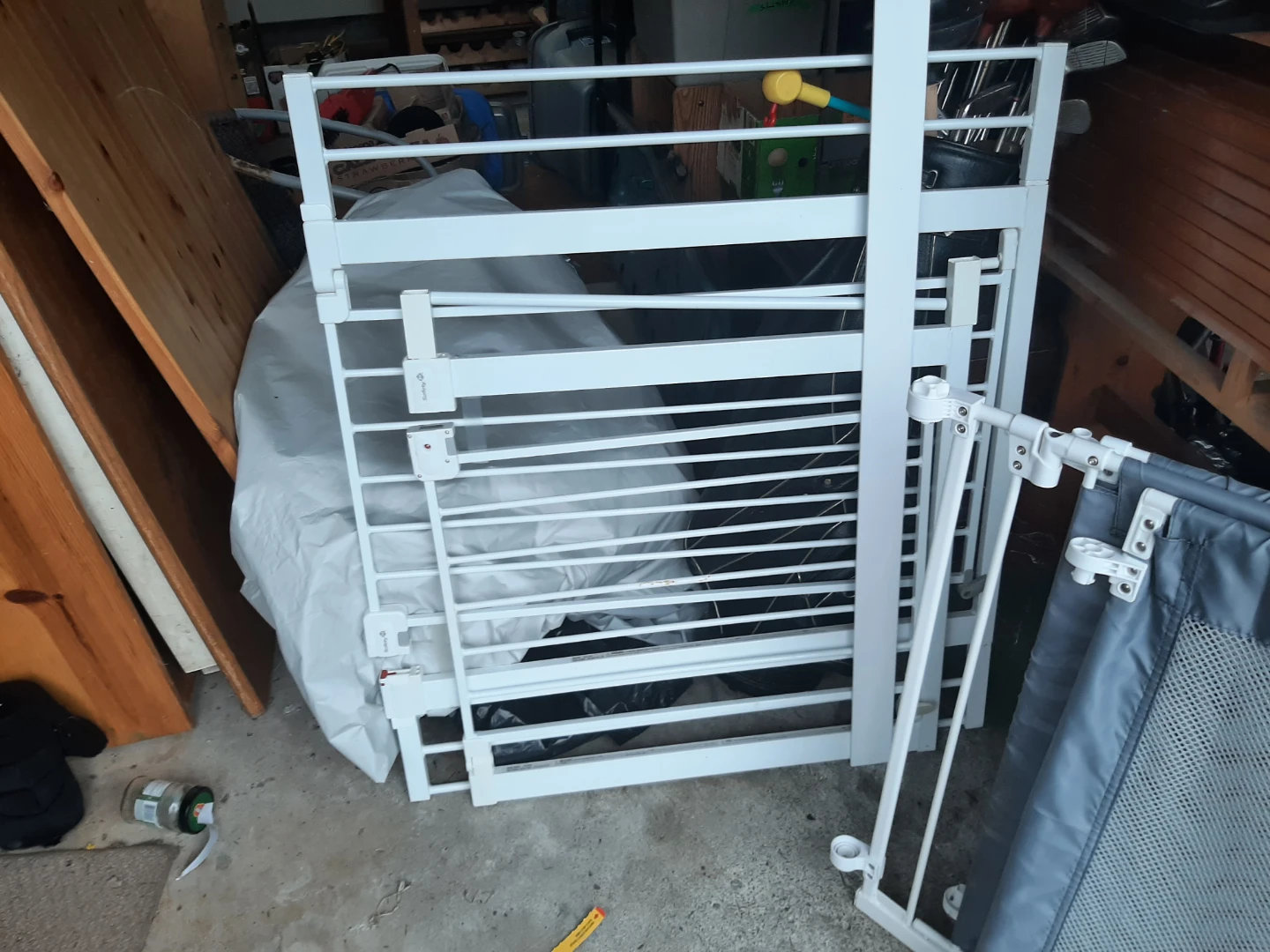Safety 1st White Baby Gate