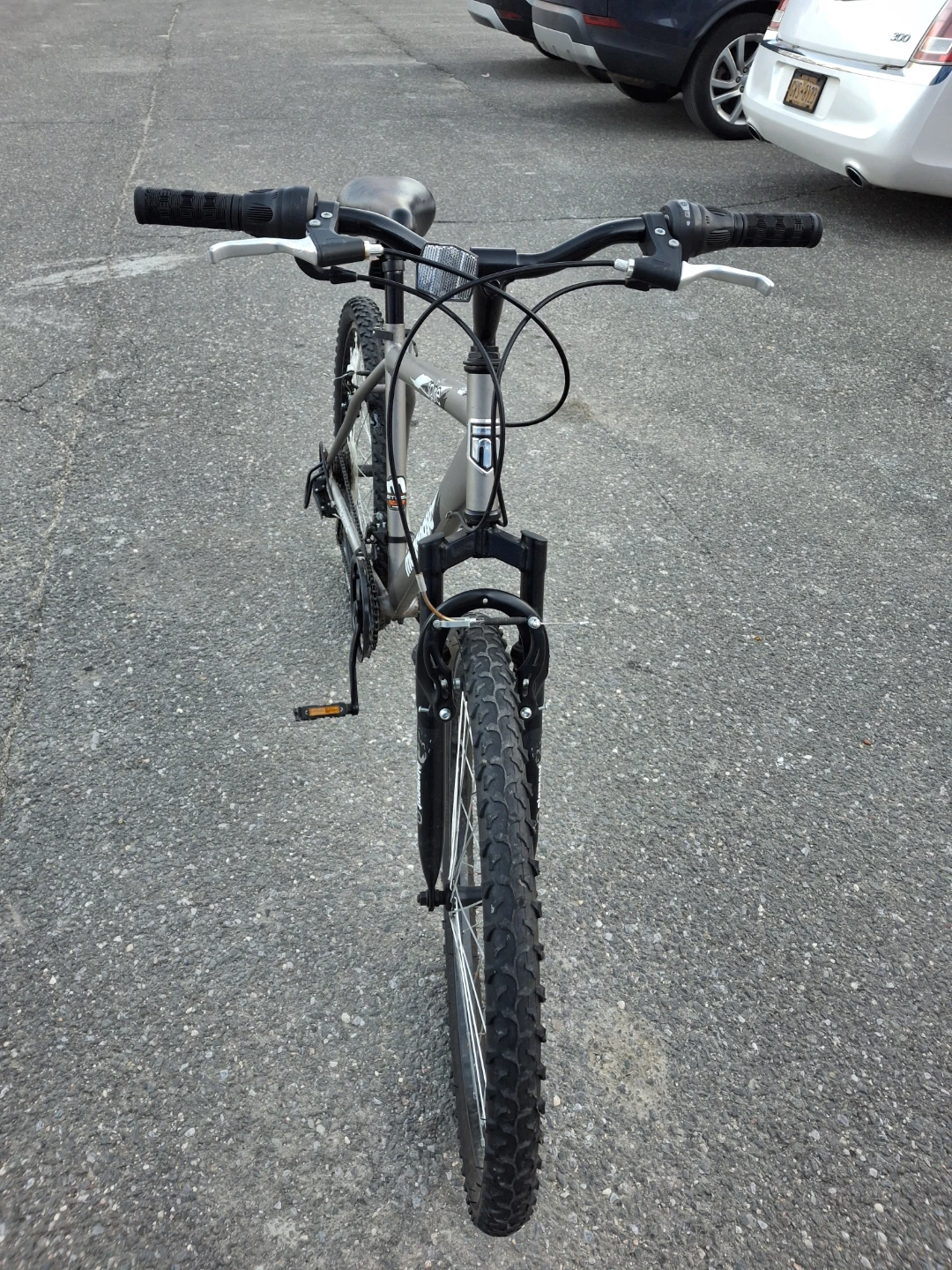 Mongoose "Laxer" Mountain Bike - photo 2