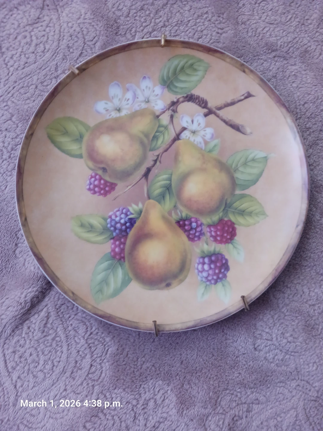 HomeSense Decorative Plate with Pears and Berries - photo 2