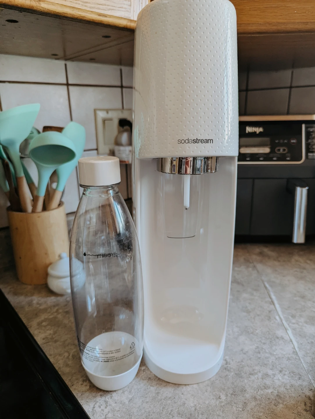 SodaStream Sparkling Water Maker - photo 2