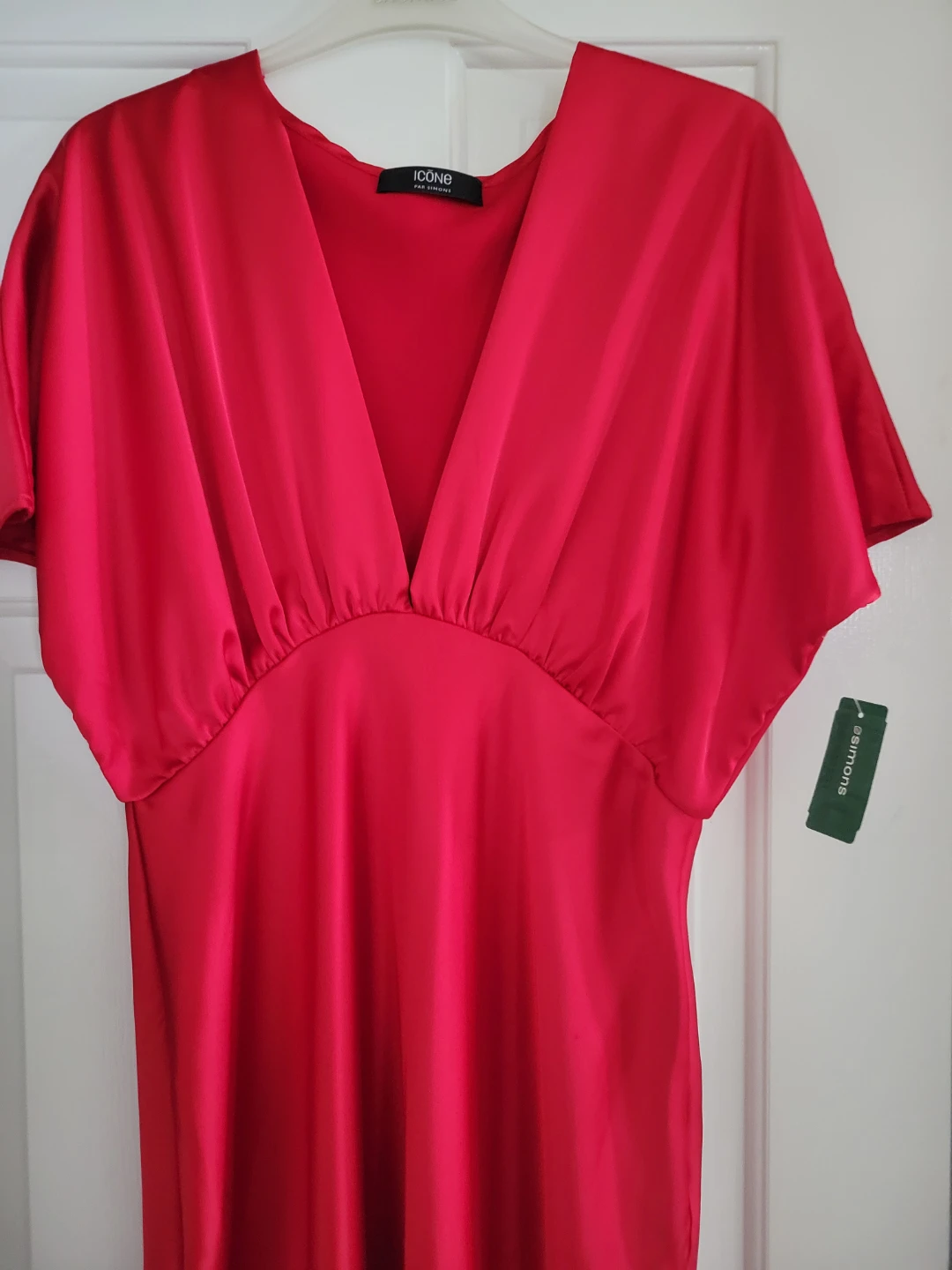 Red Satine Wrap Dress by Icône Par Simons 🥕 - photo 2