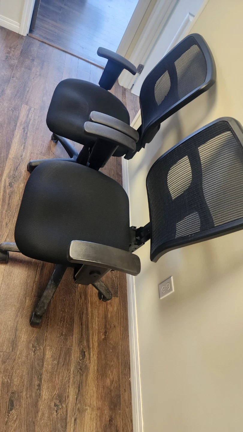 3 Black Mesh Office Chairs - photo 2