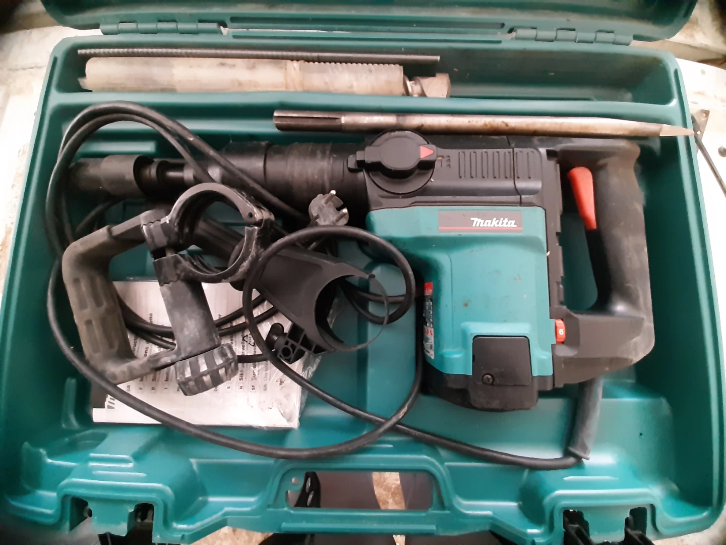Makita Rotary Hammer Drill with Case and Accessories