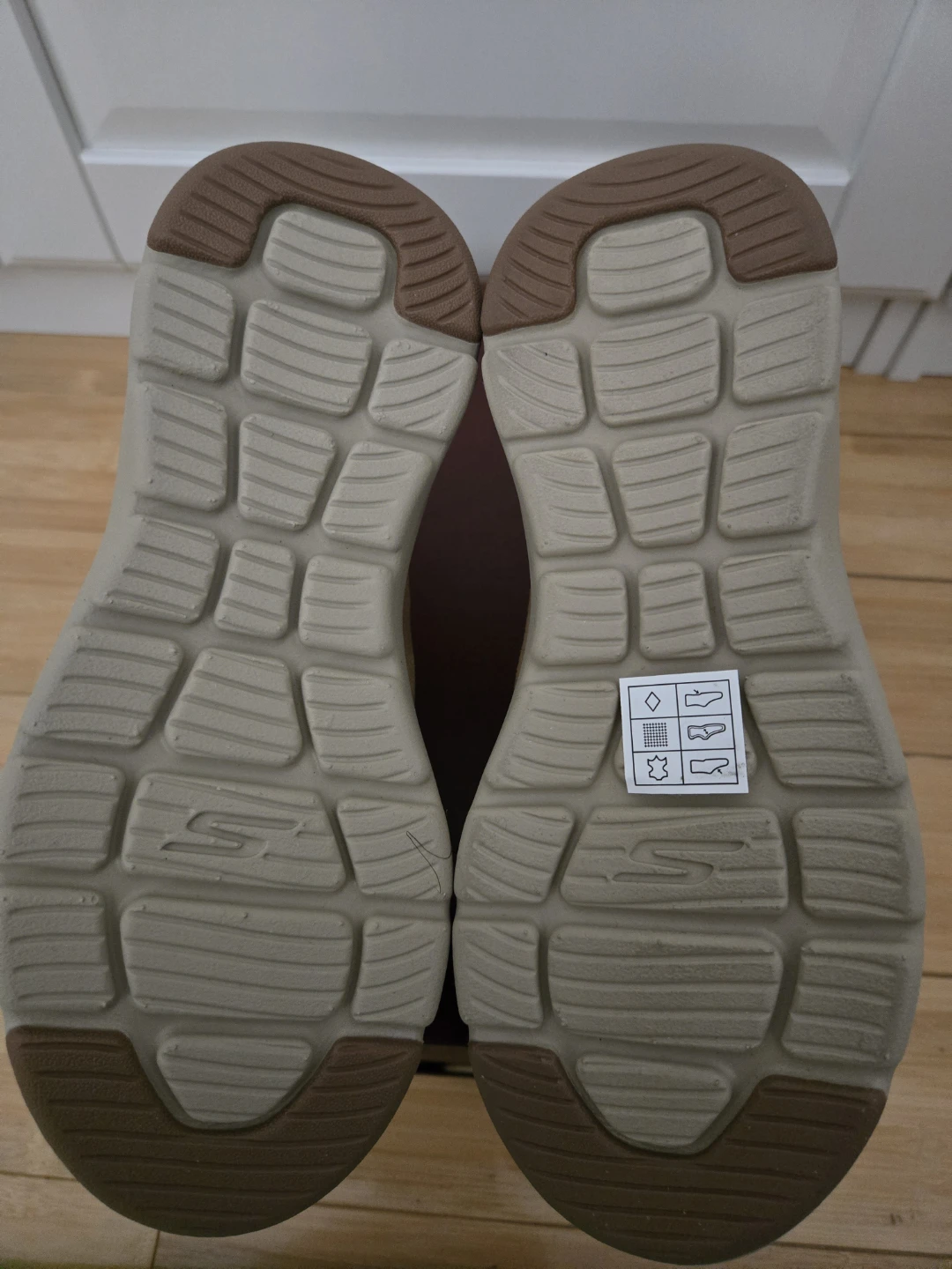 Skechers Slip-Ins loafers in tan. - photo 5