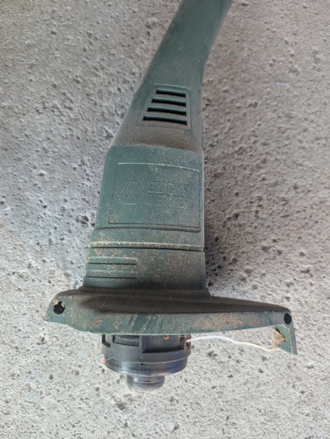 BLACK+DECKER String Trimmer - photo 2
