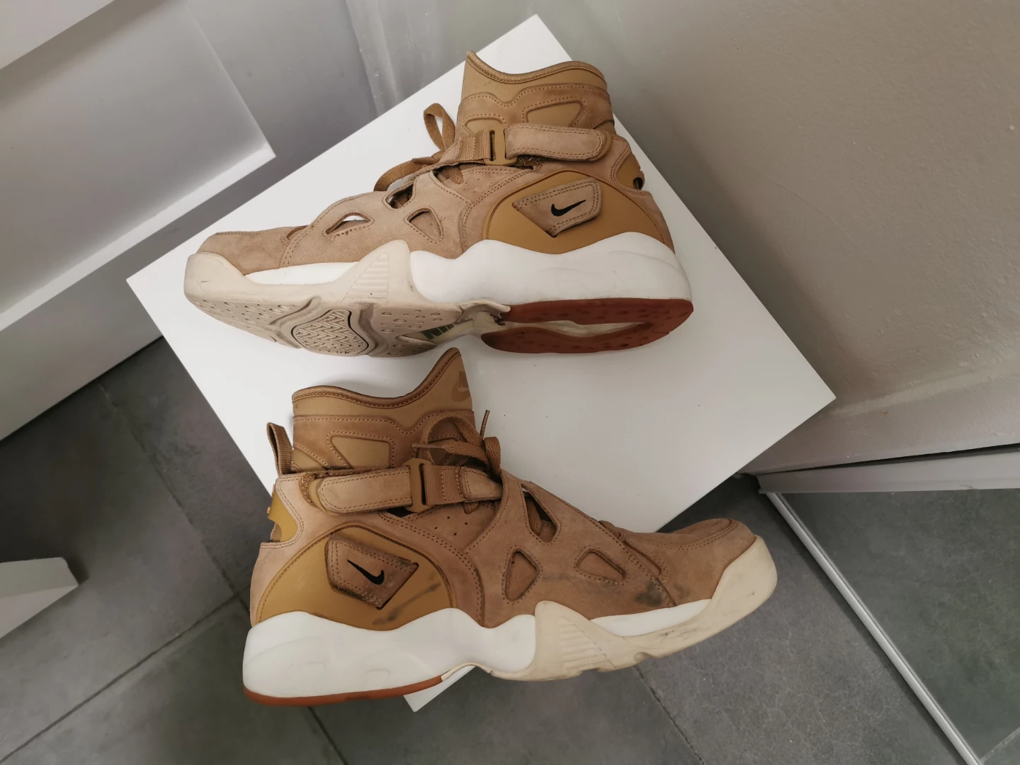 Nike Air Unlimited Flax Wheat Brown Shoes size 12 - photo 2