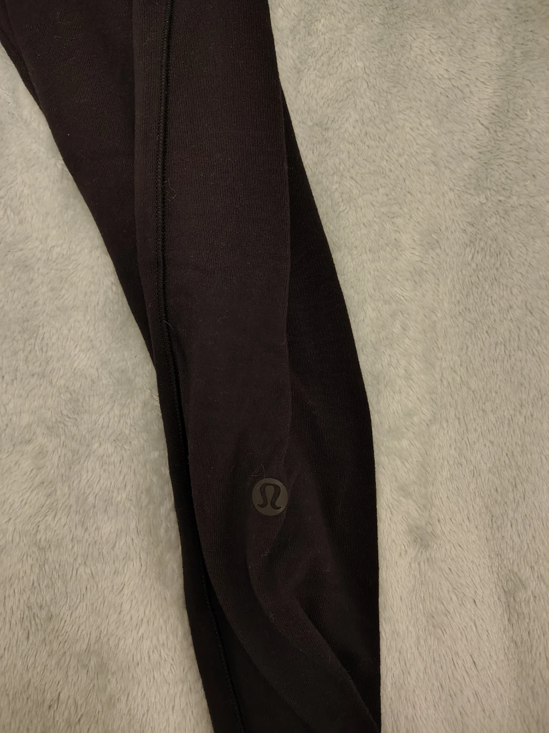 Lululemon Black Jogger Pants Size 4 mid rise - photo 2