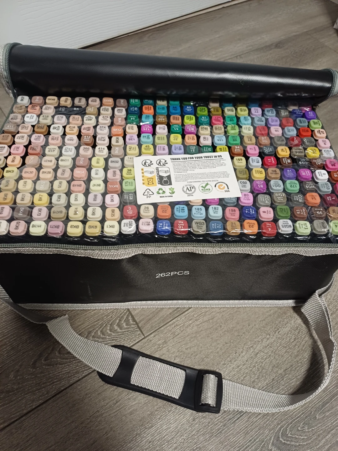262 Pieces Alcohol Marker Set with Carrying Case - photo 2
