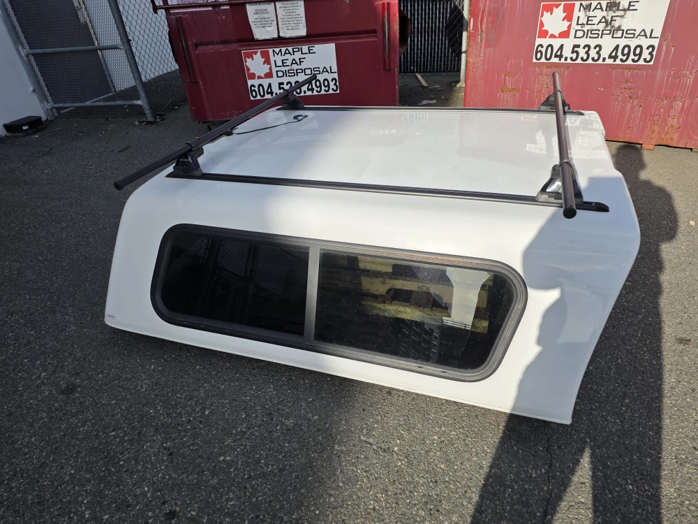 5.5ft truck canopy - photo 4