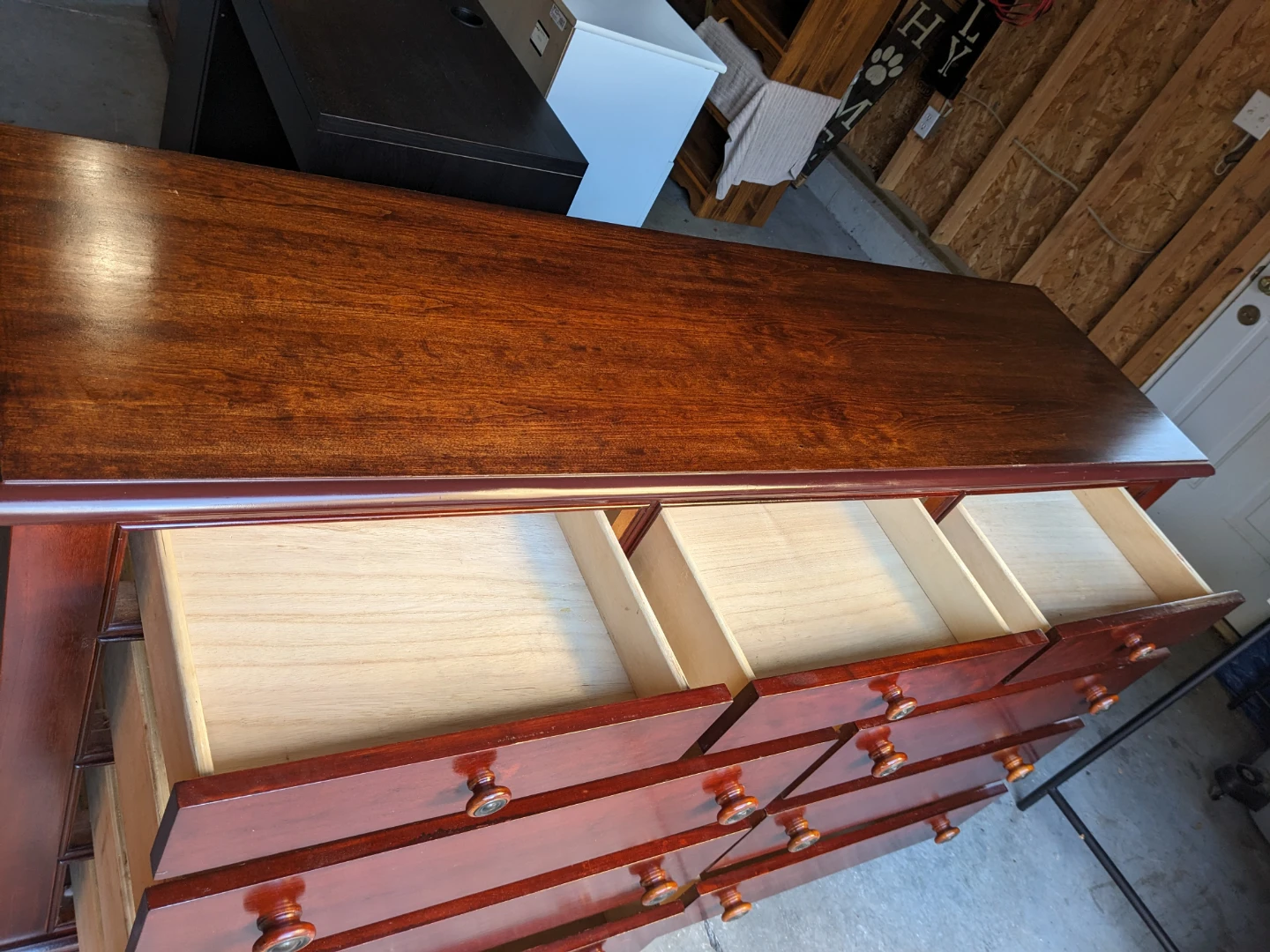 9 Drawer Dresser in Solid Wood - photo 4