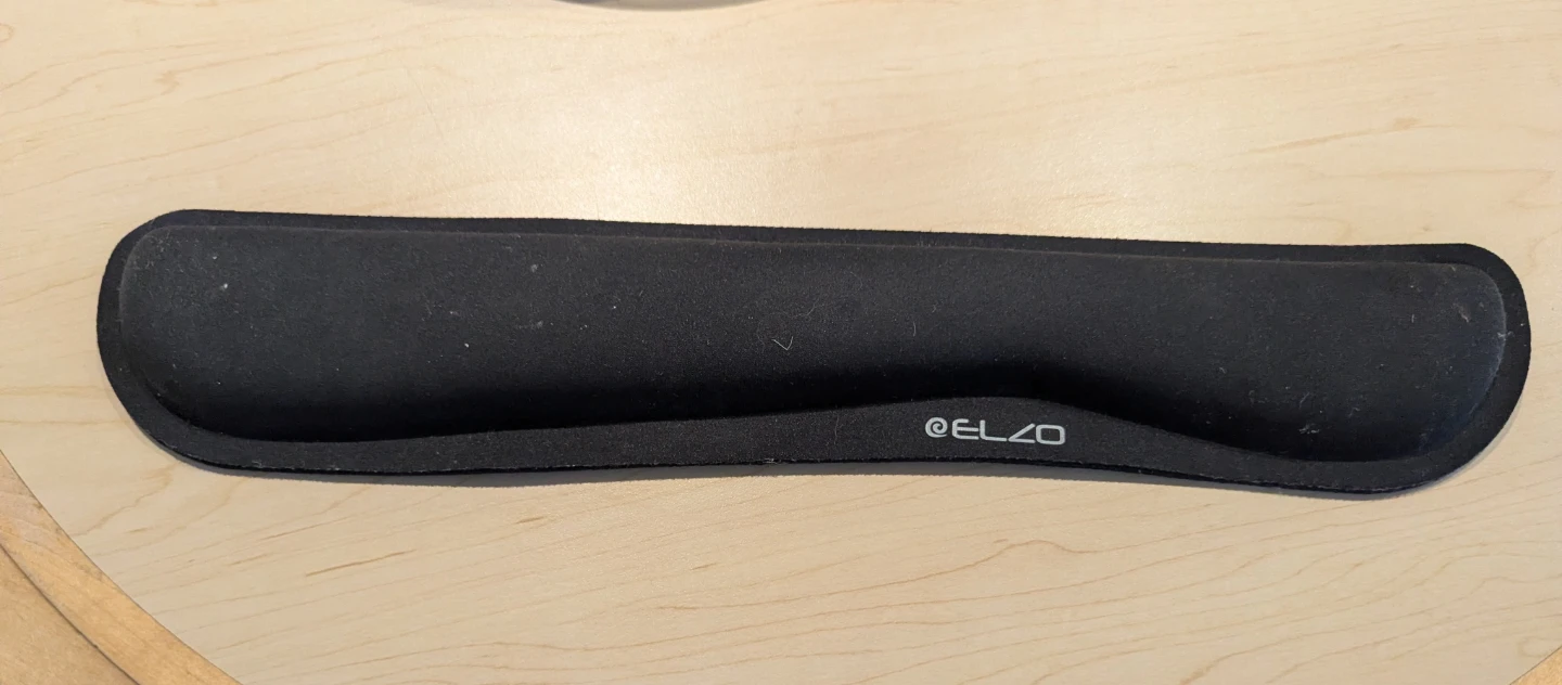 ELZO Black Wrist Rest Pad