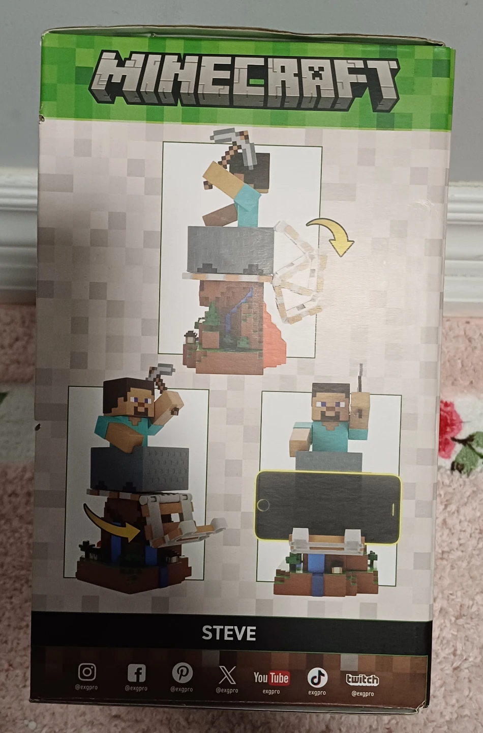 Minecraft Steve Phone and Controller Holder - photo 2