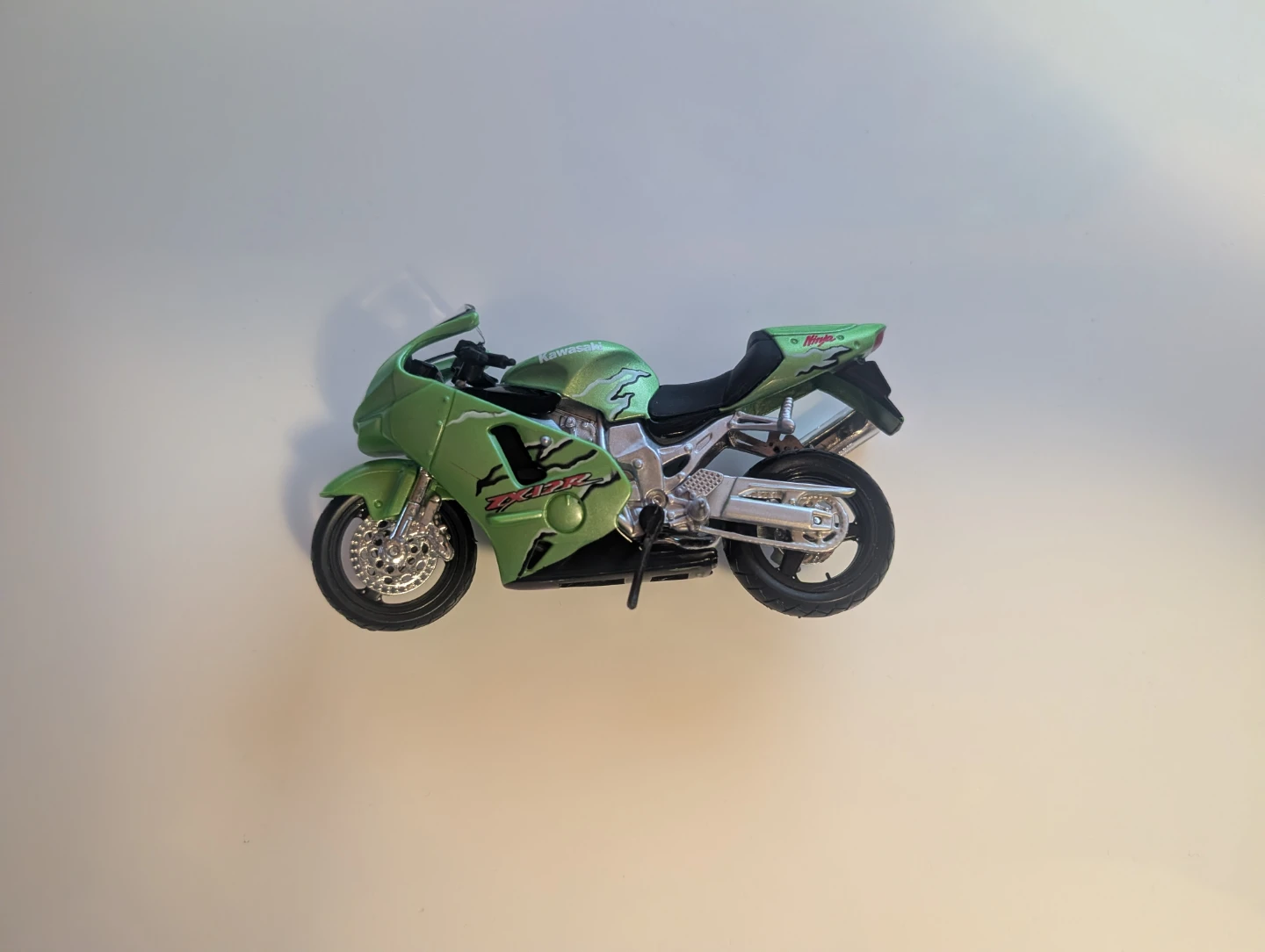 Green Kawasaki Ninja ZX-12R Diecast Motorcycle Model