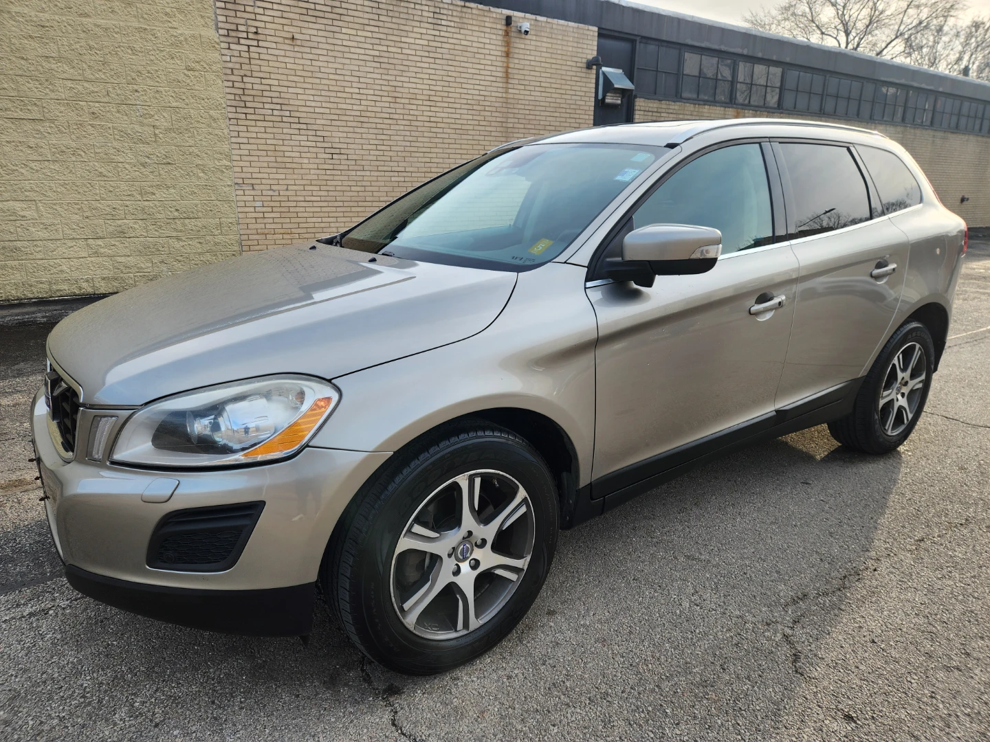 2011 Volvo XC60 AWD T6 - photo 2