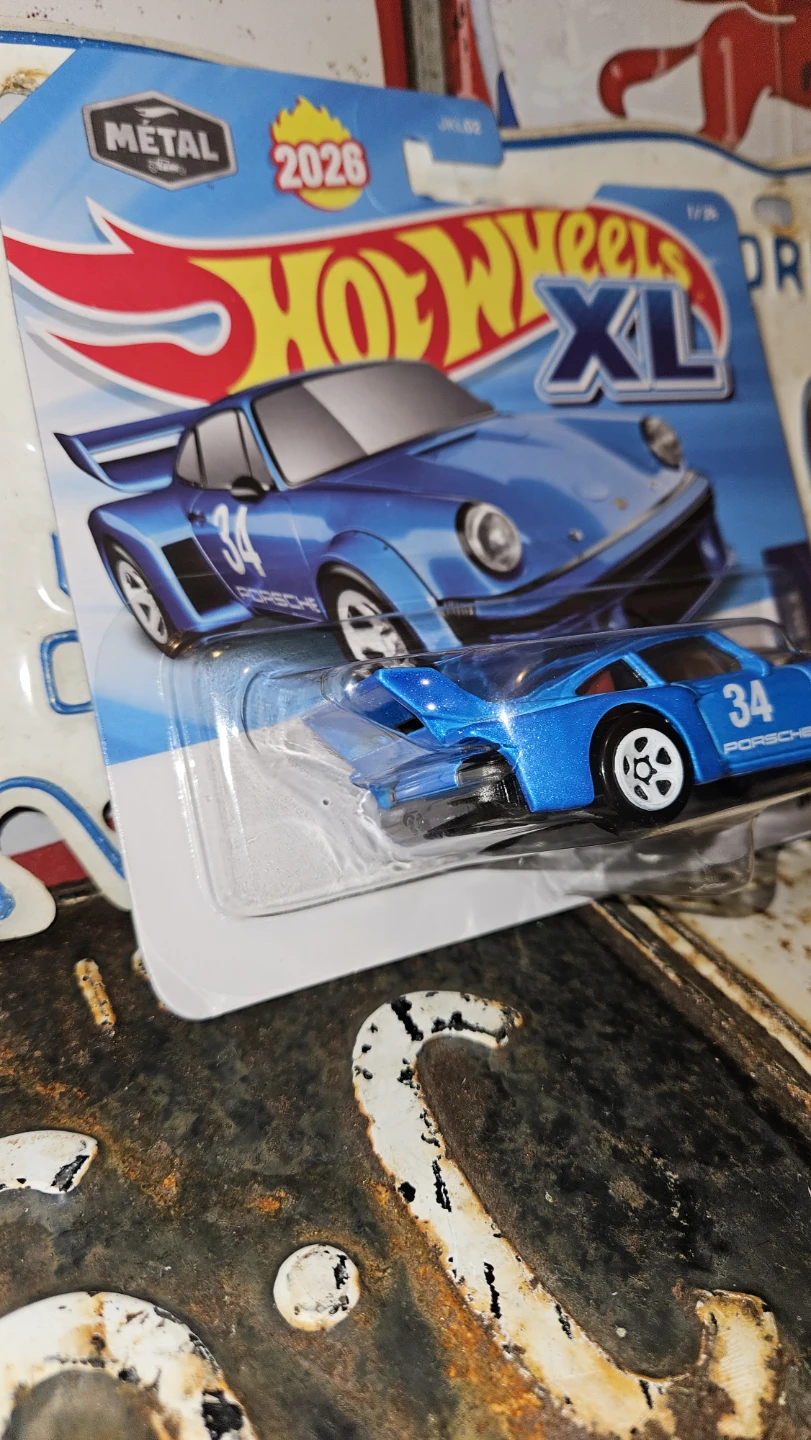 Hot Wheels XL Porsche 934.5 Die-Cast Toy Car - photo 3